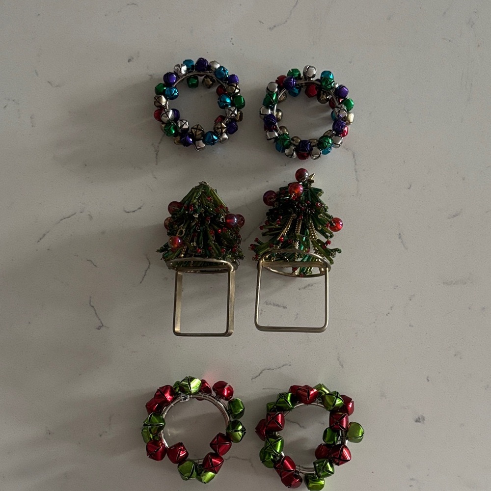 Festive Holiday napkin rings